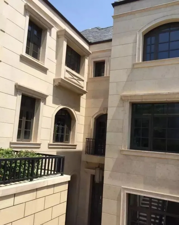 石材別墅外牆實景案例，耐用又美觀