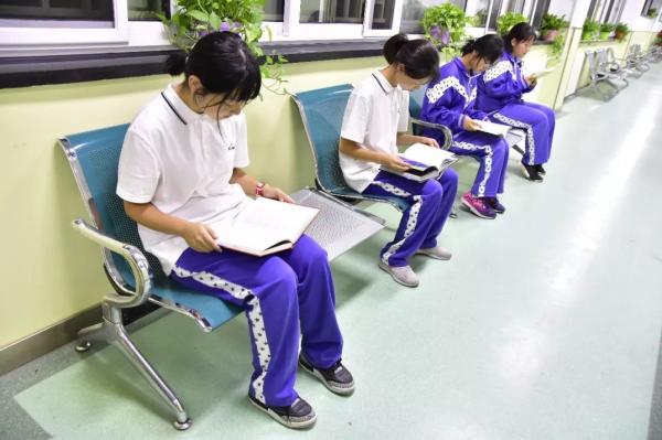 高考過後會發現，“走讀生”和“住校生”的差距太明顯，別選錯了