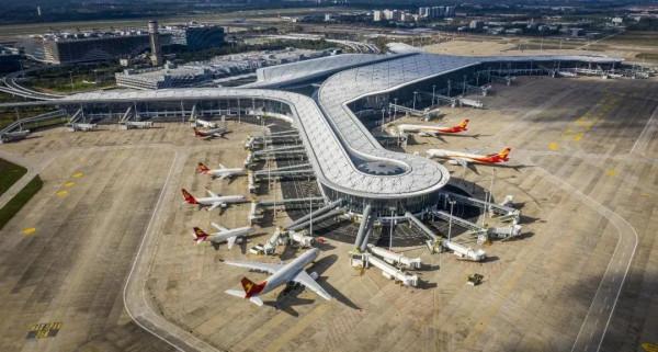 抖音測試快遞服務“音尊達”，星巴克入駐美團外賣