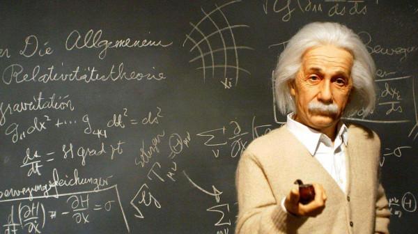 翟志剛:真怕地球飄跑了,地球重60萬億億噸,為啥能飄在太空? 翟志剛:真怕地球飄跑了,地球重60萬億億噸,為啥能飄在太空?