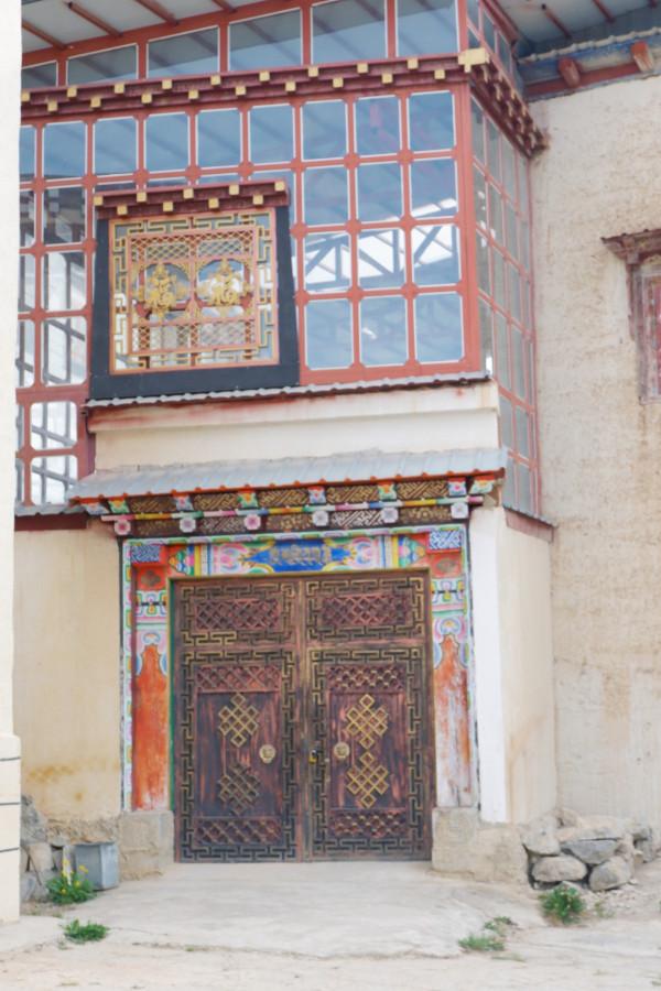 雲南一個村子被4A景區包圍,進村就要買票,村中建起5星級酒店 雲南一個村子被4A景區包圍,進村就要買票,村中建起5星級酒店