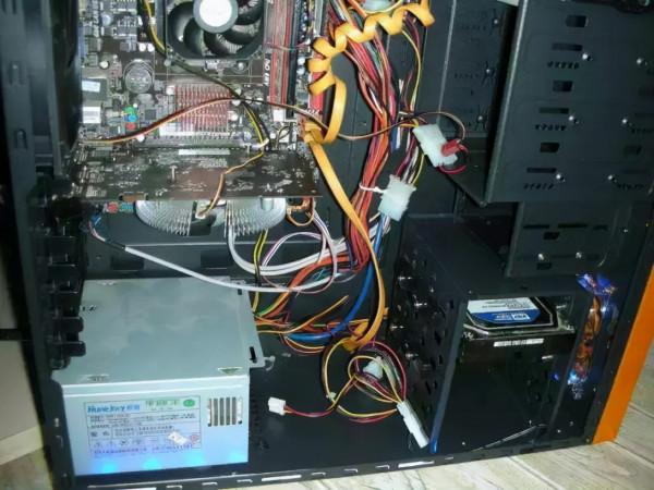 剪不斷理還亂的機箱線材