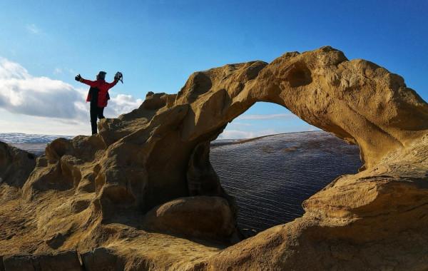 鬼斧神工！伊犁河谷雅丹地貌風光美輪美奐