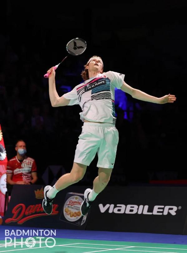 為什麼說,羽毛球鞋減震很重要 為什麼說,羽毛球鞋減震很重要