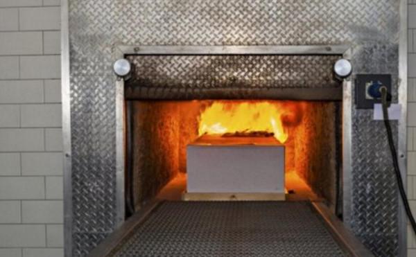 最先進的冰葬技術！零下196度液體氮中冰凍，後震動為屍粉、蒸發