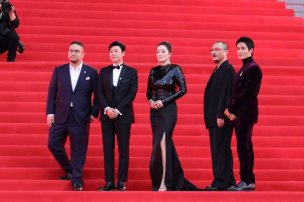 鞏俐c位成評委會主席,陳坤張頌文正裝現身,北影節成功開幕 鞏俐c位成評委會主席,陳坤張頌文正裝現身,北影節成功開幕