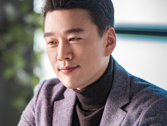 央視帶頭宣傳，張靜初女性大劇開機，與《隱秘而偉大》夏處長搭檔