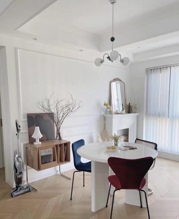 女主堅持簡潔實用的裝修，不浪費1㎡的空間，入住2年依舊如新