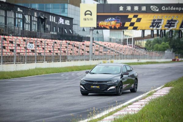 買菜車如何玩轉賽道？冠軍車手手把手為你演繹