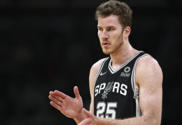 一夜7大交易動態！詹姆斯發聲不排除交易可能 籃網新引援目標曝光