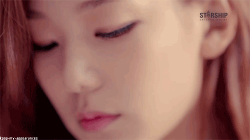 這個被嘲矮的超模火了!一臉硬傷,為啥還被Dior、Prada搶著寵? 這個被嘲矮的超模火了!一臉硬傷,為啥還被Dior、Prada搶著寵?