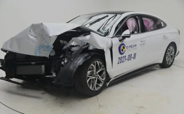 C-NCAP五星批發部碰撞三大疑點：日系新車減配？A柱彎折得高分？