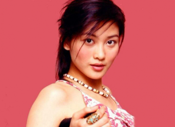 從“一夜爆紅”到“銷聲匿跡”,李彩樺到底哪一步走錯了? 從“一夜爆紅”到“銷聲匿跡”,李彩樺到底哪一步走錯了?