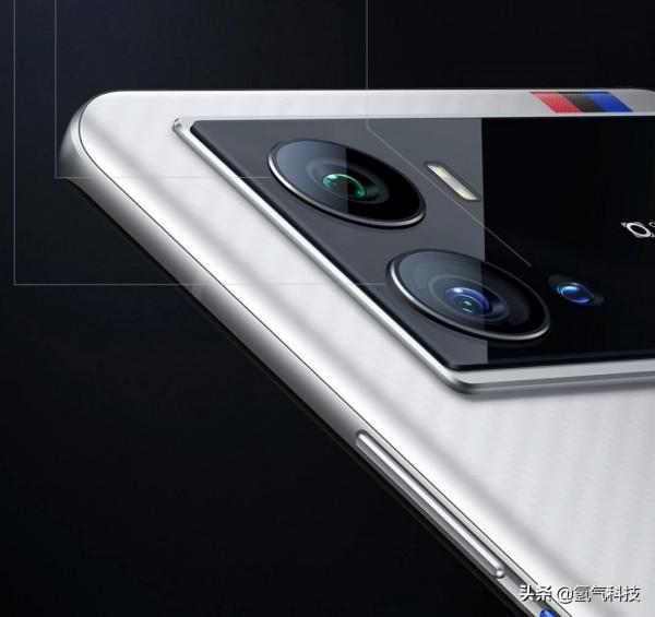 小米12、iQOO9和摩托羅拉Edge30,誰是最“內卷”的手機? 小米12、iQOO9和摩托羅拉Edge30,誰是最“內卷”的手機?