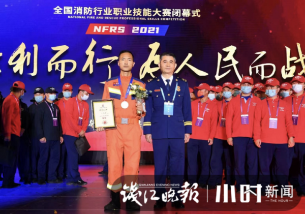 從全國倒數到一鳴驚人“60歲”搜救犬最後一賽勇奪亞軍