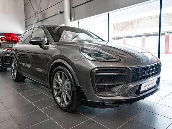 新款MRT版卡宴亮相！運動氣勢十足，加速5&period;6秒，造型更犀利