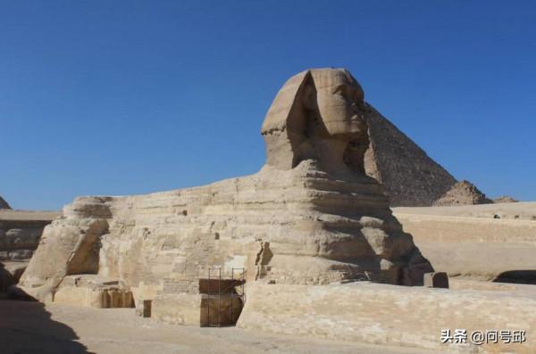 英國居民的一對獅身人面像花園裝飾，被證明是真正的古埃及文物