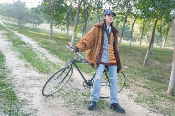 楊洋迪麗熱巴從裡到外都是同款衣服，這都沒上熱搜？