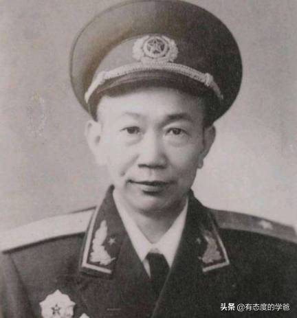 他是三野第10兵團副司令,1952年定級時為何被連降三級成副軍? 他是三野第10兵團副司令,1952年定級時為何被連降三級成副軍?