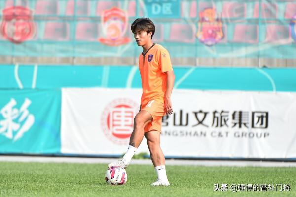 泰山隊有望迎來新鋒霸!14場7球,20歲外租小將首奪聯賽冠軍 泰山隊有望迎來新鋒霸!14場7球,20歲外租小將首奪聯賽冠軍