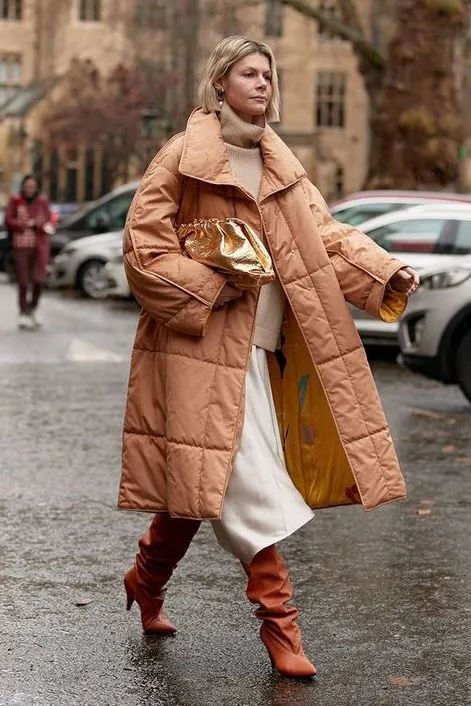 外套裡面別總穿衛衣了，今冬這樣穿最流行