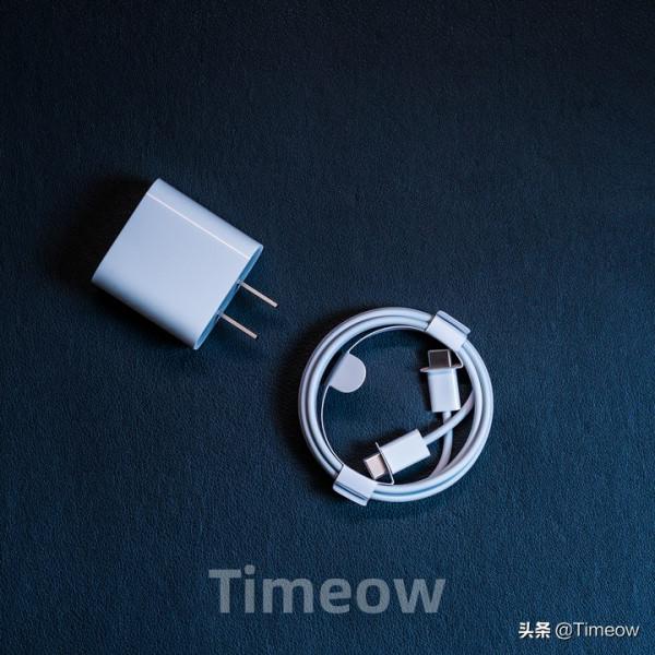 1歲女兒的大容量學習機-iPad Pro開箱簡評