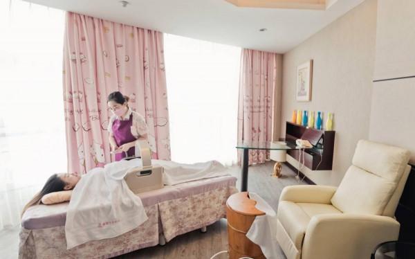 奚夢瑤產後首次露面：身材輕盈沒走樣，即將入住20萬多的月子中心