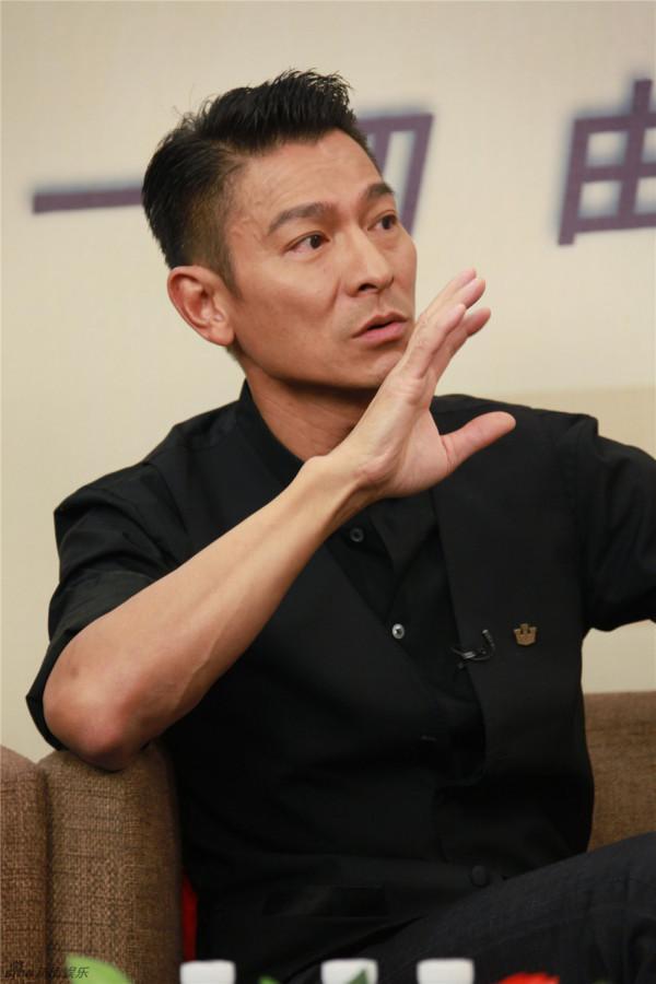 趙本山關係有多硬？20年前劉德華被軟禁出面解決，他經歷了什麼？