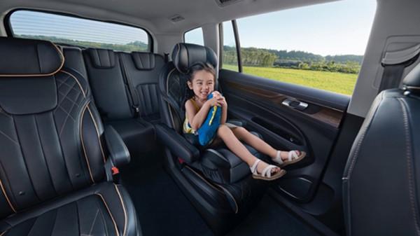 福特領裕又出7座版，但老款也是7座，新款為啥貴兩千？