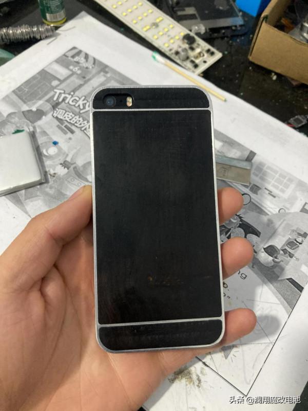 打造一部檀木小鋼炮蘋果se