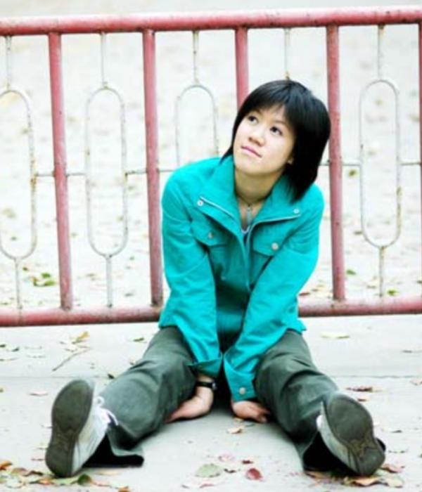 15年前，那個高考763分、背癱瘓父親上學的女孩，後來過得好嗎