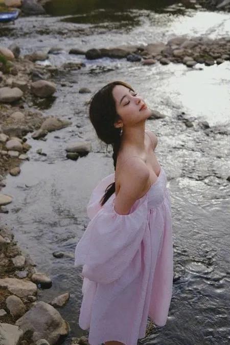 美文美圖：歐陽娜娜，長大的姑娘了