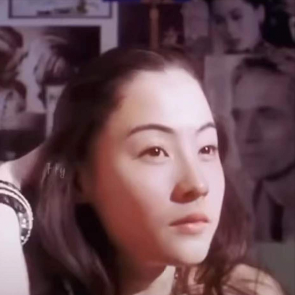 張柏芝被3歲小兒子抓傷臉部，傷口較長且深像刀疤一樣遮都遮不住