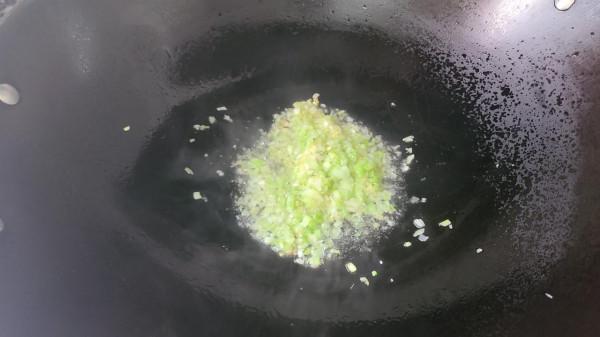 蔥油手撕雞在廣東出了名，手把手教你做出來，好吃味美香味濃