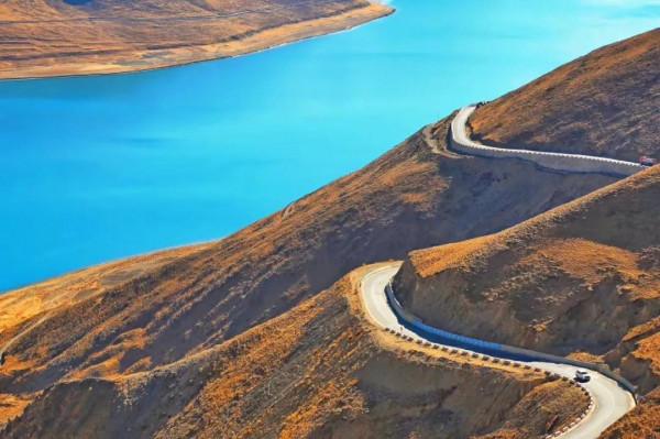 自從你去西藏,你就變了 自從你去西藏,你就變了