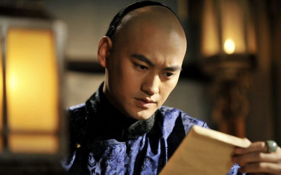 康熙最長壽的兒子，手握重權卻不參與奪嫡，70歲被乾隆重用