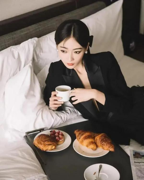 演員吳謹言的生活美拍