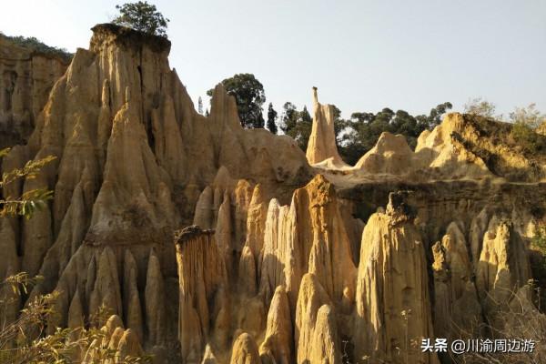 中國四大土林之一,被譽為“四川版美國大峽谷”,門票僅需20元 中國四大土林之一,被譽為“四川版美國大峽谷”,門票僅需20元
