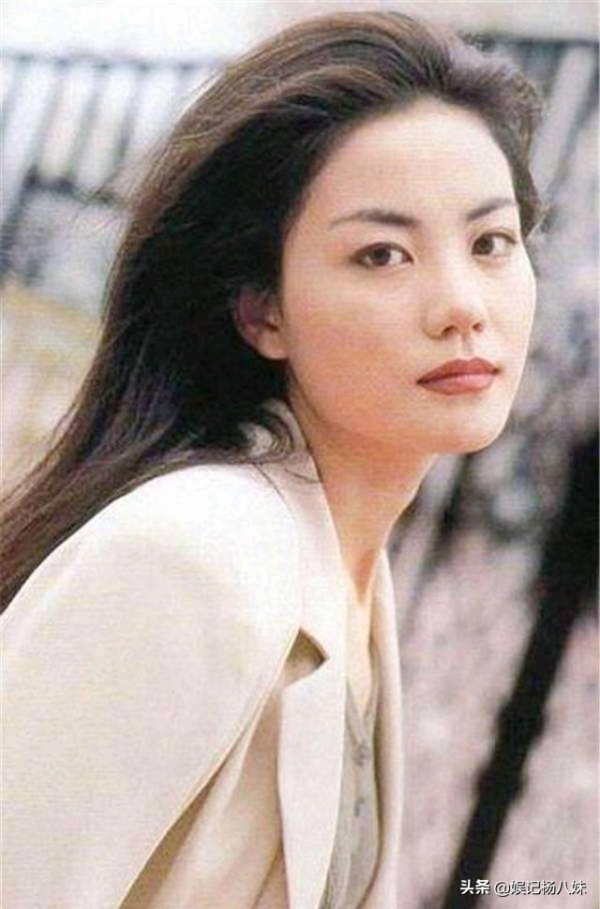 別再削尖骨頭動臉了，這5位女星告訴你，方臉才大氣耐看且抗老