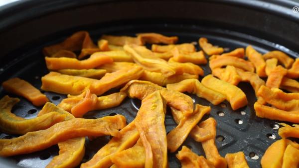 這7種曬乾更香的廉價蔬菜，冬天燉肉特過癮，太香了，放1年也不壞