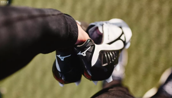 買鞋子尺碼合適就行?運動鞋可不能這麼簡單,多考慮幾點因素吧 買鞋子尺碼合適就行?運動鞋可不能這麼簡單,多考慮幾點因素吧