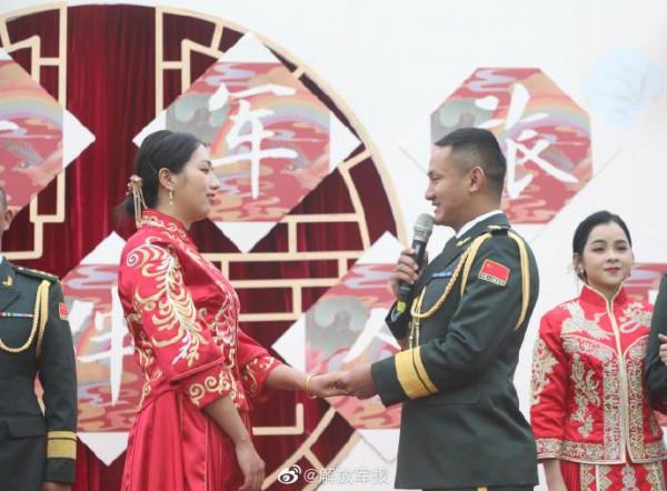 向幸福出發！軍營婚禮戰車迎親