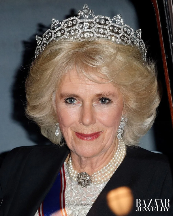 找閨蜜就得找這樣的,既是精神密友還送你大把珠寶 找閨蜜就得找這樣的,既是精神密友還送你大把珠寶