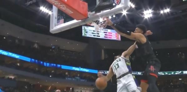 火箭內訌，格林出面輕鬆化解！伍德隔扣沃拉，幫布魯克斯出氣