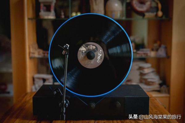 復古與潮流的碰撞,黑武士HiFi立式黑膠唱片機試用體驗 復古與潮流的碰撞,黑武士HiFi立式黑膠唱片機試用體驗