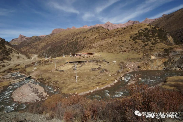 02:初探印證猜想，高程4千多米處確有20多公里長丹霞景觀