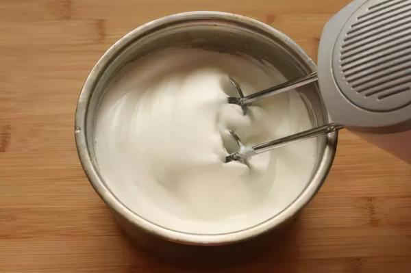 5個雞蛋1杯酸奶就能做!簡單一烤好吃到爆,寶寶的主食零食都有了 5個雞蛋1杯酸奶就能做!簡單一烤好吃到爆,寶寶的主食零食都有了