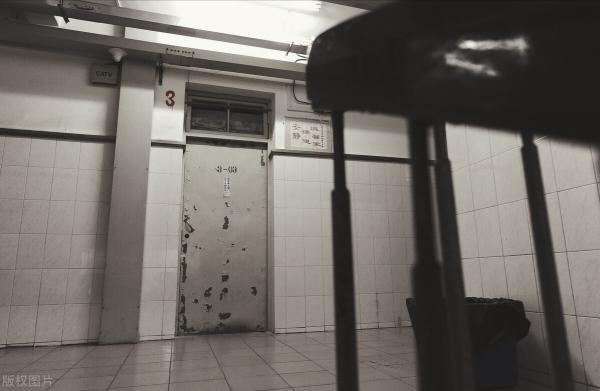 逆天奇案故事:作案之後,兇手在死者家中上網1個小時,動機不明 逆天奇案故事:作案之後,兇手在死者家中上網1個小時,動機不明