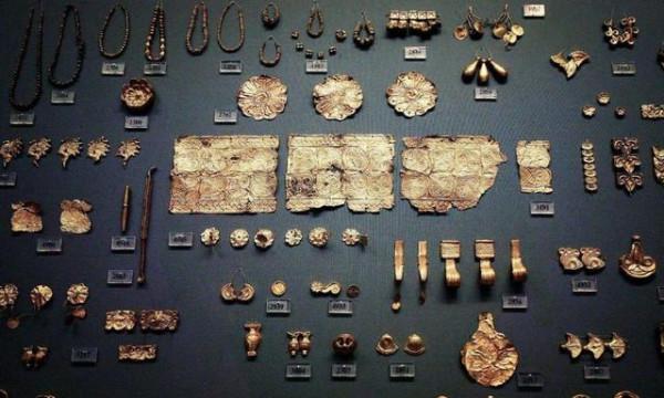 英國佬從沉船中盜走中國上百萬件文物，賣了兩億：砸了也不還中國