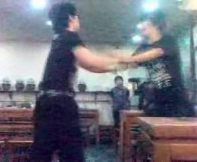 人間清醒大張偉：堅持和隊友對半分賬，拒絕黃小蕾，只寵胖媳婦兒